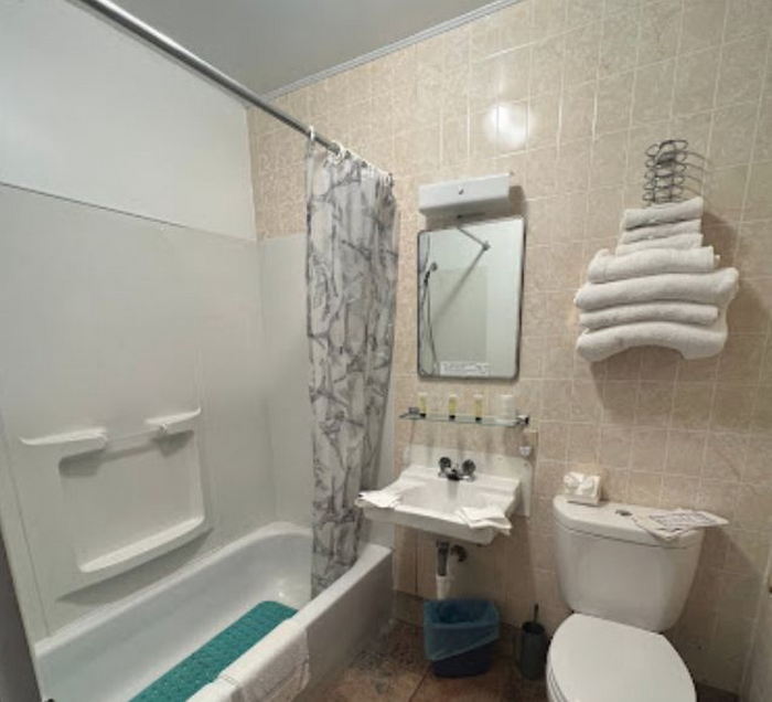 Silver Sands Hotel & RV Park (Silver Sands Motel) - Web Listing (newer photo)
